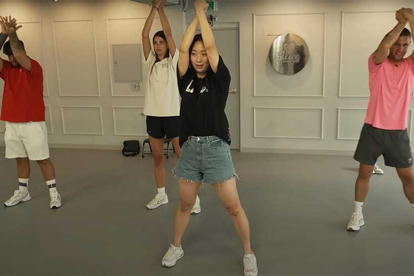 Seoul: Private K-Pop Dance Class with Video Recording - Recording your final K-pop performance