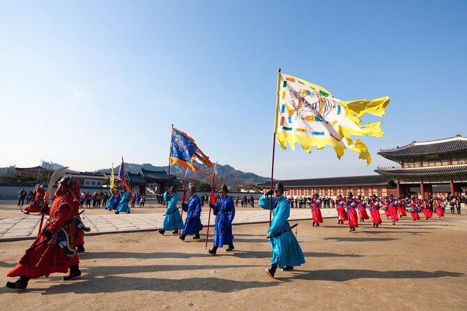 Seoul Private Tour Gyeongbok Palace Bukchon and Gwangjang Market - Key points to know before you book