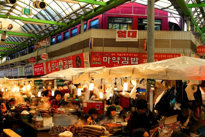 Seoul Private Tour Gyeongbok Palace Bukchon and Gwangjang Market - The guide can make or break the pace