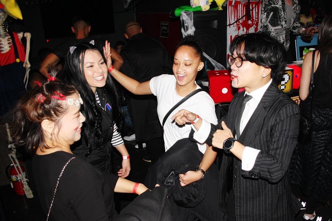 Seoul Pub Crawl by Absolute - Group size, smoking, and the practical rules