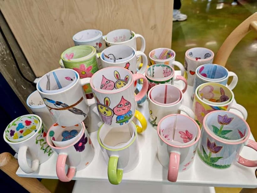 Seoul: Royal Tomb of King Sejong & Icheon Ceramic (EG Tour) - Painting your own mug in Icheon Ceramic Art Village