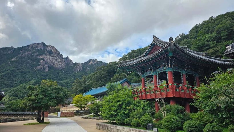 Seoul: Seorak Mountain, East DMZ, and Sokcho Tour - Should you book the Seoraksan and East DMZ tour?