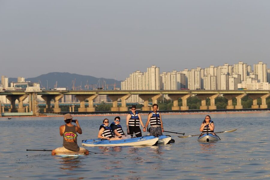 Seoul: Stand Up Paddle Board (SUP) & Kayak in Han River - Is $31 a fair price?
