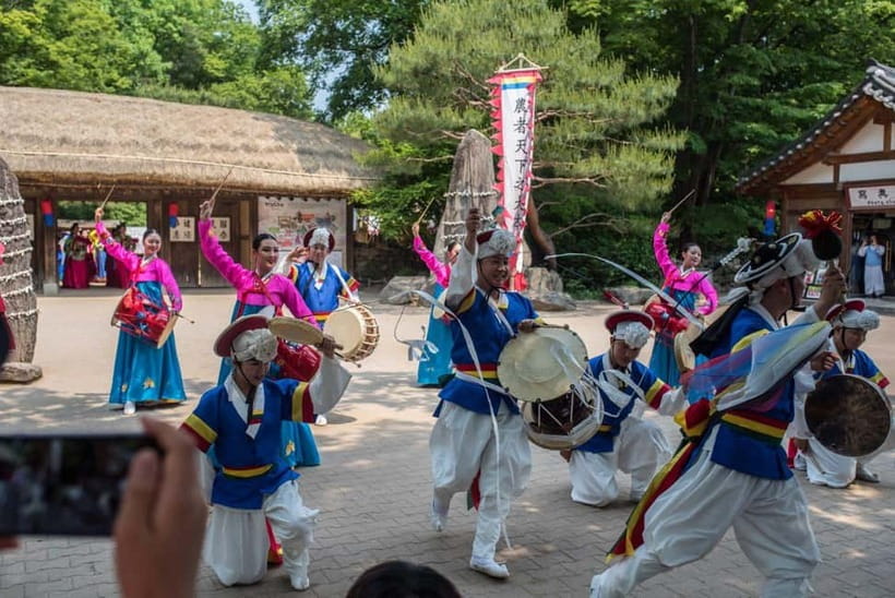 Seoul: Suwon Hwaseong, Folk Village, & Starfield Library - Key points to know before booking