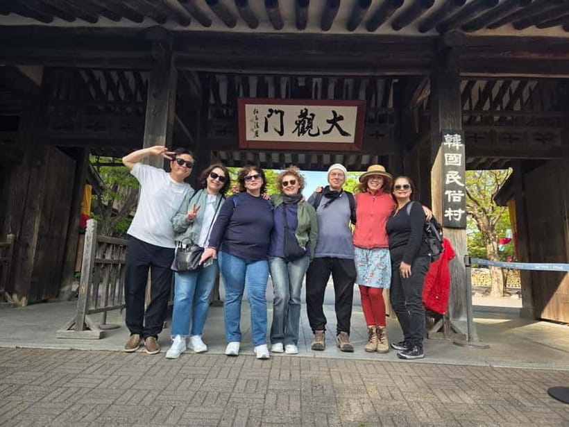 Seoul: Suwon Hwaseong, Folk Village, & Starfield Library - Seeing Joseon royalty at Hwaseong Haenggung