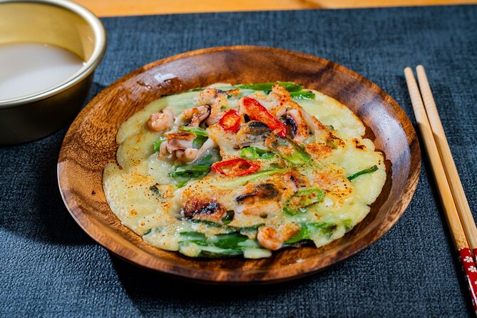 Seoul : Taste of Korea, Authentic Home-Style Cooking Class - Cooking Korean food instead of just eating it