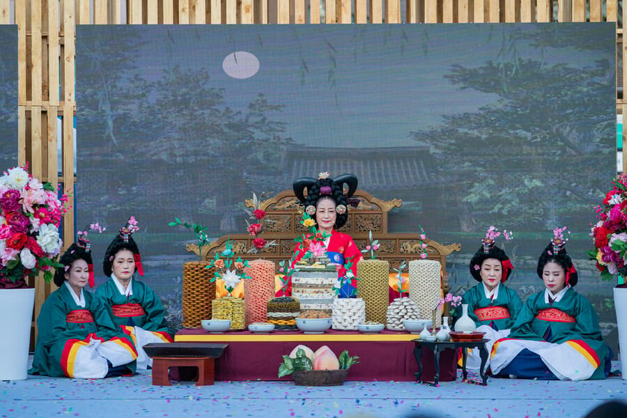 Seoul: The 62nd Suwon Hwaseong Cultural Festival Day Tour - Who should book this Suwon experience?