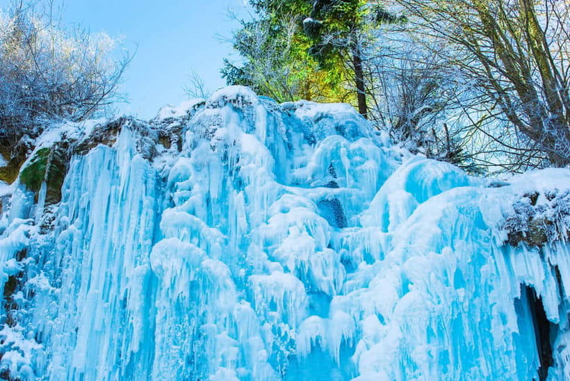 Seoul: Vivaldi Park Winter Ski with Eobi Ice Valley Day Tour - Sorting out the Vivaldi Park packages