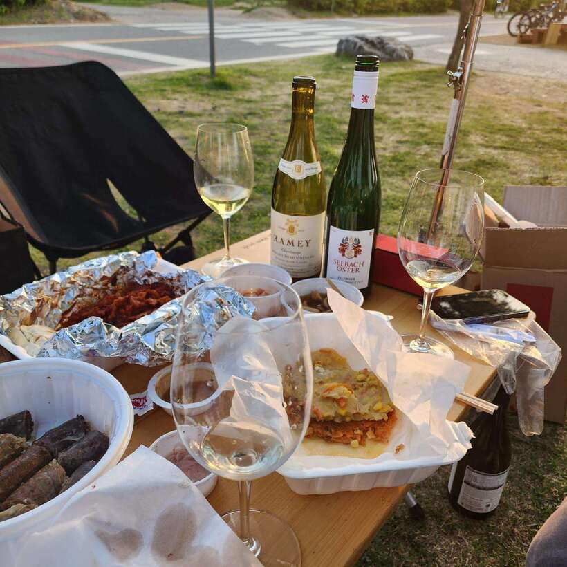Seoul: Wine & Korean BBQ, Perfect Pairing Dinner in Sinchon - The pace of a 150-minute evening
