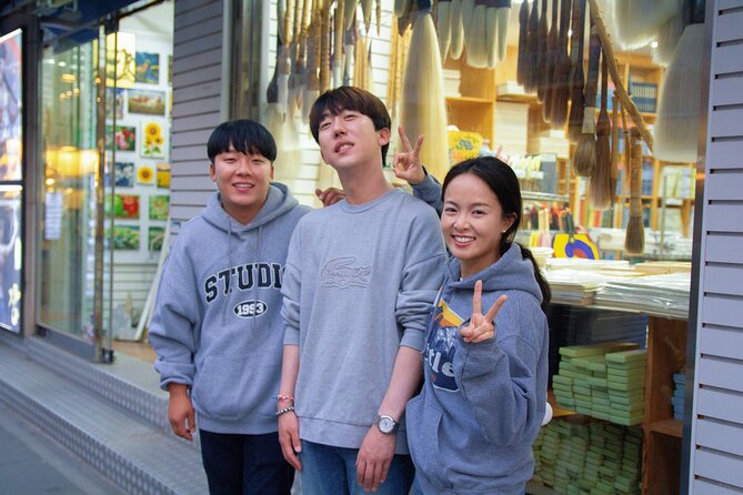 Small Group (7pax) Seoul Tour with Pickup/Dropoff (No Shopping) - Gwanghwamun Square and the royal starting point