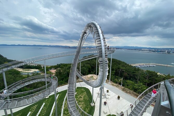 Small Group Guided Tour in Pohang - Sabang Memorial Park and the story behind the scenery
