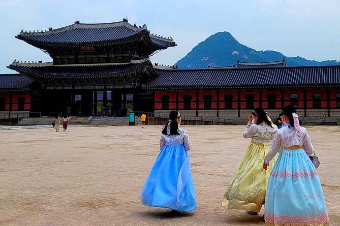 (Small Group) Palace & Seoul Old Town Highlights - Why this route works for a first look at Seoul