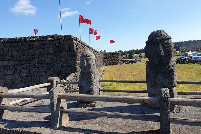 Small group Private Taxi Tour DAY experience in Jeju island - Markets finish each route with local flavor