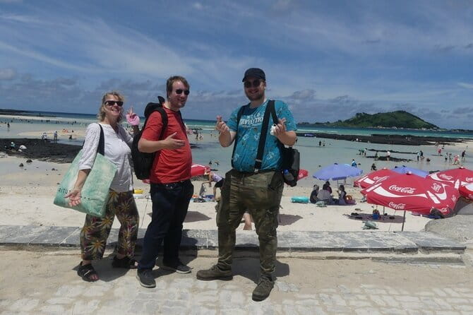 Small Group Tour in East Jeju Healing Island w/Woman Divers Show - Tangerine café: a fitting Jeju finish