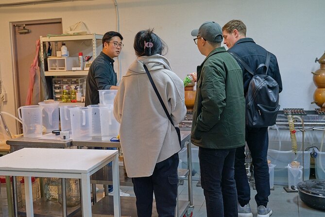 Soju Tasting at Distillery - story of 3 pigs - Who should book this experience?