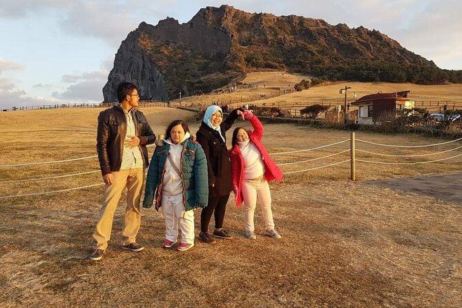 South and West Jeju Island Private Tour with Lunch in jeju island - Sanbangsan Mountain and the dragon-shaped Yongmeori Coast
