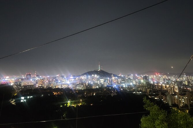 Spiritual Adventure : Into Inwangsan and Korean Shamanism - Ritual objects, chants, candles, and offerings