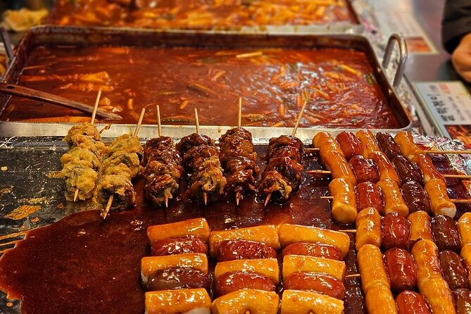 Street Food Fiesta in Namdaemun Market - Tteokbokki and hotteok bring the contrast