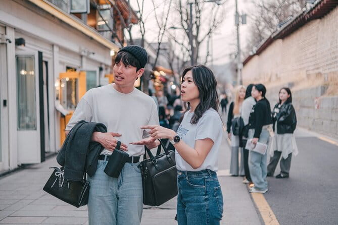 Street photoshoot and Seoul Hidden gem History Walking Tour - Key points at a glance