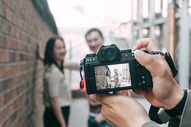 Street photoshoot and Seoul Hidden gem History Walking Tour - Who should book this experience?
