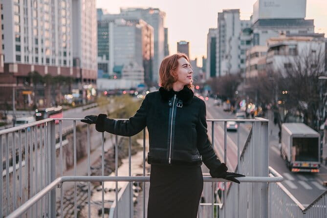 Street photoshoot and Seoul Hidden gem History Walking Tour - Cheonggyecheon Stream at golden hour