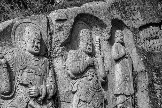 Temple Tour : Byeongpungam Seokbulsa Temple [Hiking+Cable car] - The 45-minute climb from Mandeok Station