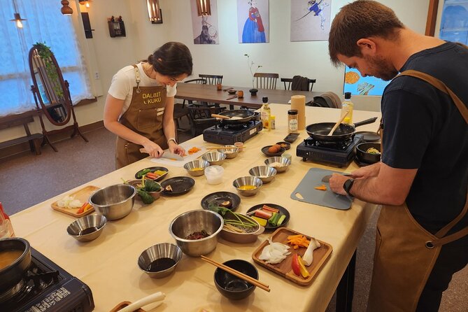 Traditional Korean 6-Dish Cooking Class + Hidden Alley Tour Seoul - Starting in a traditional kitchen near Chungmu-ro