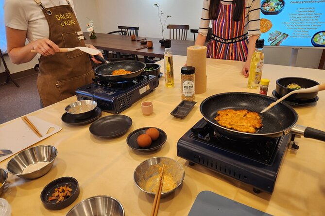 Traditional Korean 6-Dish Cooking Class + Hidden Alley Tour Seoul - Booking details worth knowing